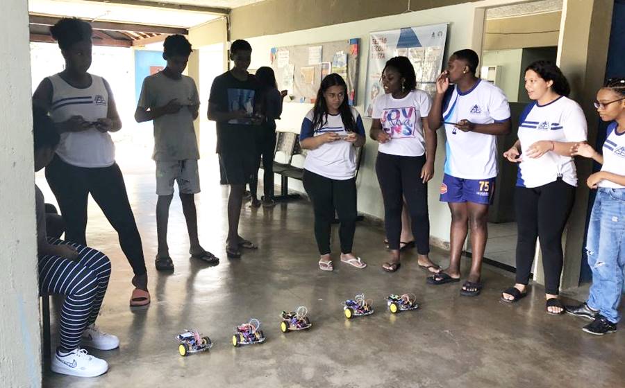 Projeto do CEFET-MG leva robótica para alunos de escolas públicas de Leopoldina