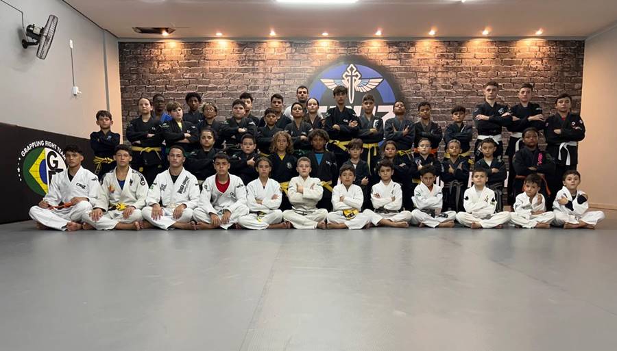 Equipe CRUZ BJJ Chão Explosivo de Leopoldina conquista 22 medalhas em JF