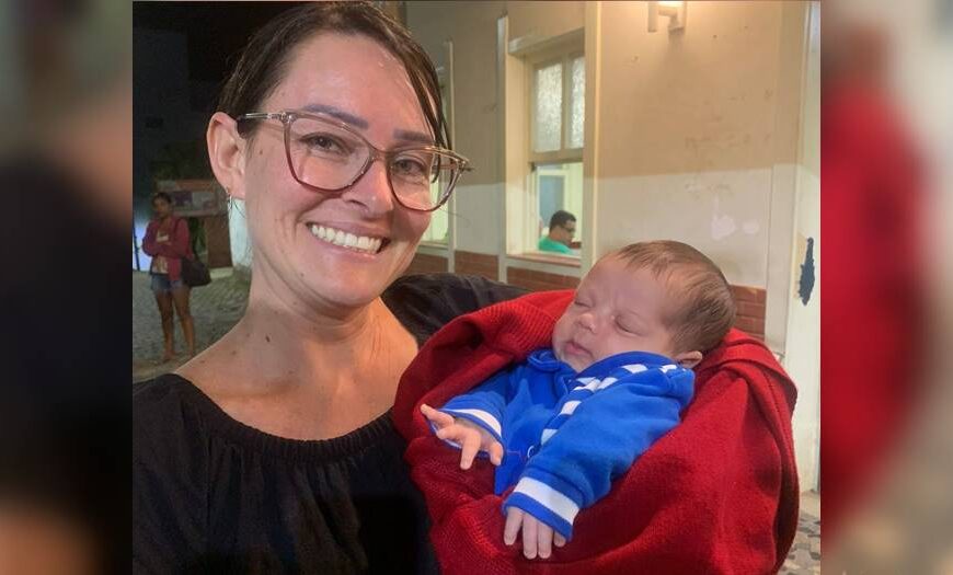 Técnica de enfermagem salva bebê de 21 dias engasgado no Centro de Leopoldina