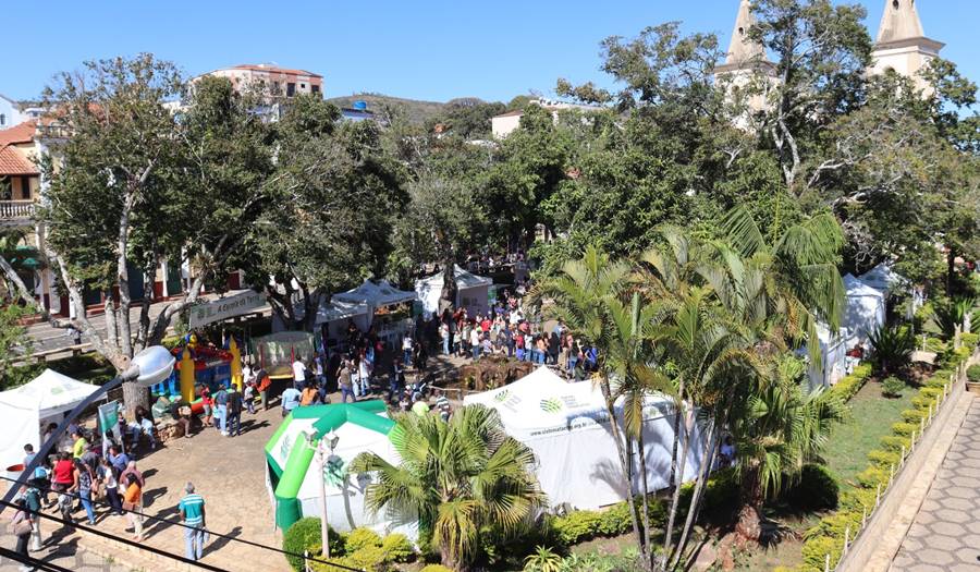 Programa Família na Praça chega em Mar de Espanha neste domingo