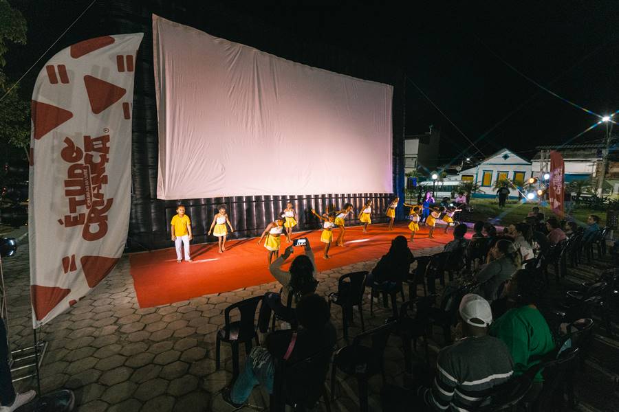 Festival ‘É Tudo Criança’ lança programa de cinema ao ar livre nos distritos de Leopoldina