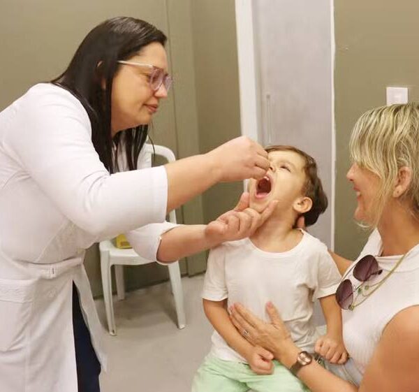 Com cobertura abaixo da meta, Minas prorroga campanha de vacinação contra poliomielite