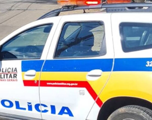 Parte da carga de pão de queijo é furtada de caminhão estacionado em Leopoldina