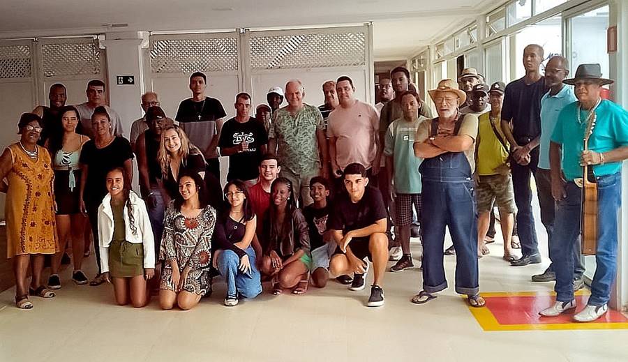 Show de Calouros e Grupo Nó Na Madeira são atrações da Expoleo nesta terça