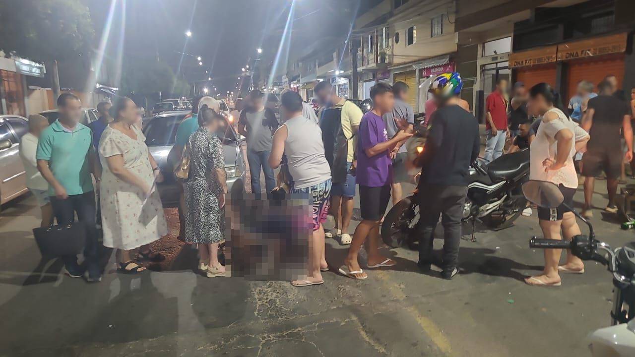 Mulher fica gravemente ferida após ser atropelada por moto no Bela Vista em Leopoldina