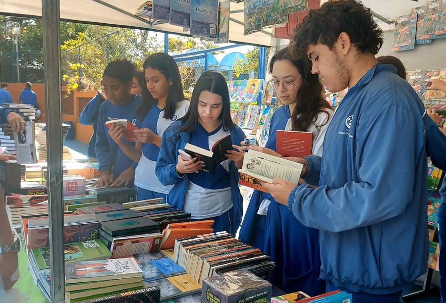 Colégio Imaculada Conceição promove Feira do Livro 2024