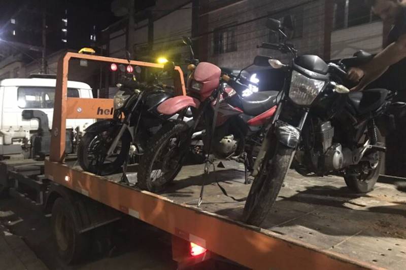 Ação da Polícia Militar recolhe dez motocicletas em Muriaé