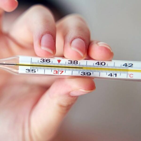 Anvisa proíbe medidor de pressão e termômetro com coluna de mercúrio