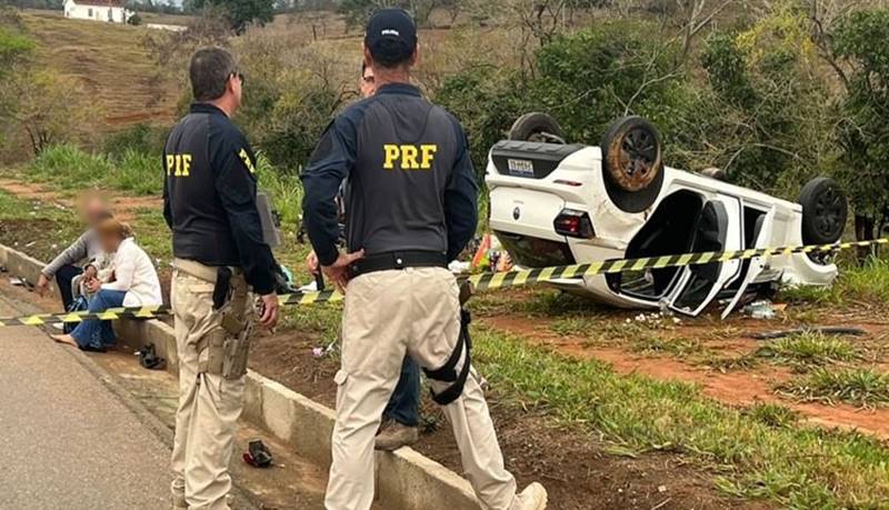 Colisão entre carro e moto deixa um morto na BR-116 em Muriaé