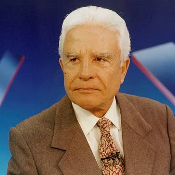 Morre aos 97 anos o jornalista Cid Moreira