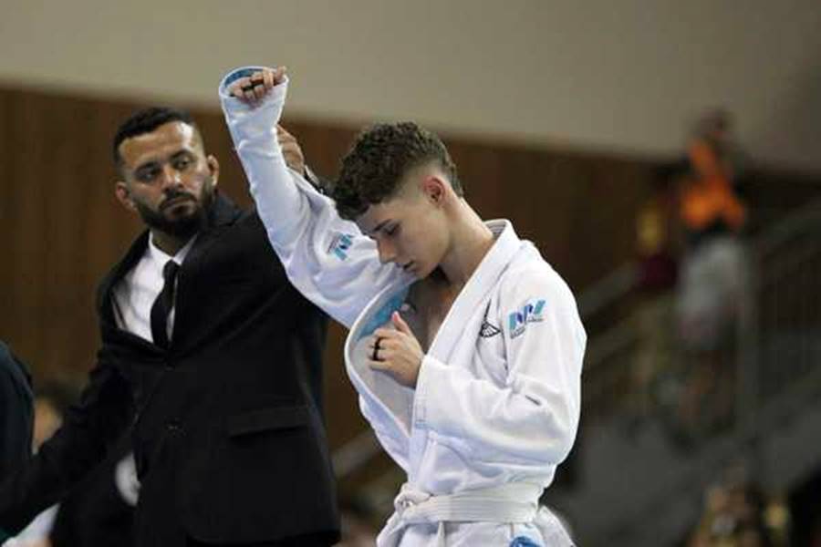 Brilha mais um campeão do Jiu-Jitsu em Leopoldina: Bernardo Bittencourt, 15 anos