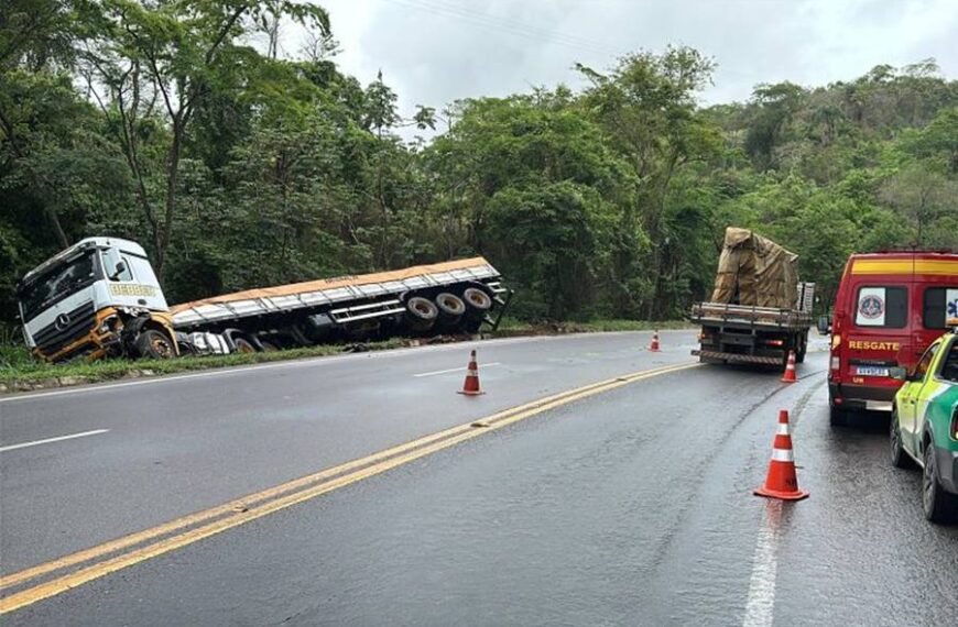 Colisão entre carro e carreta deixa uma pessoa morta na BR-116 em Muriaé