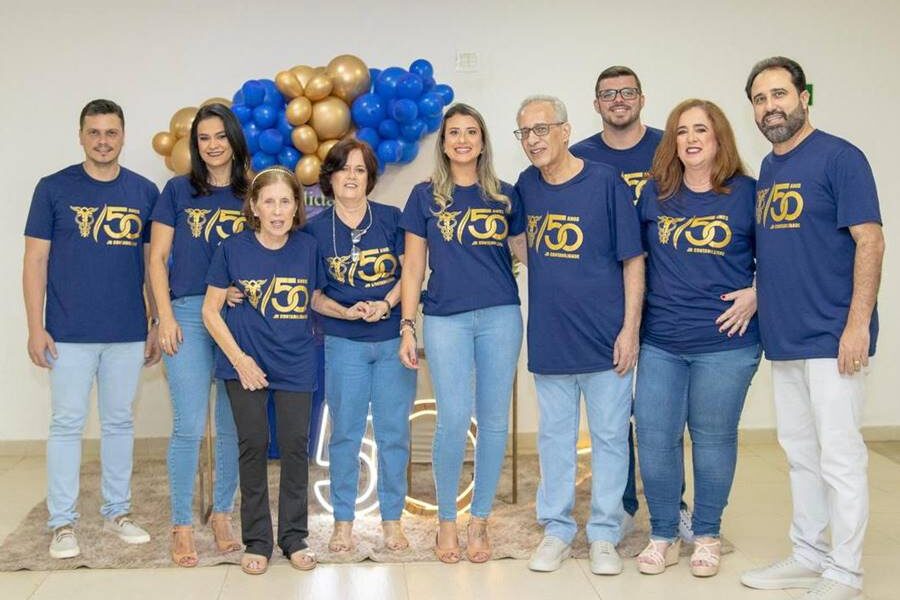 JR Contabilidade celebra 50 anos de sucesso em Leopoldina