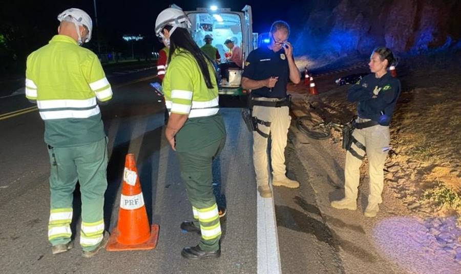 Ciclista morre após ser atropelado no perímetro urbano da BR-116 em Muriaé