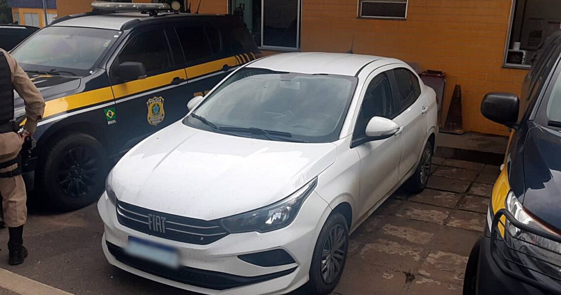 Trio é preso por suspeita de ameaça, receptação e posse de drogas em Leopoldina