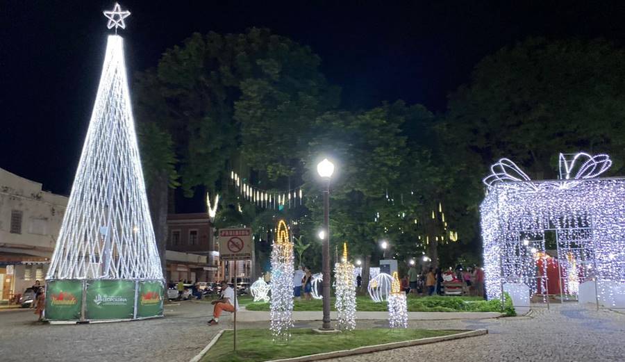 Natal Iluminado 2024 é aberto oficialmente em Leopoldina
