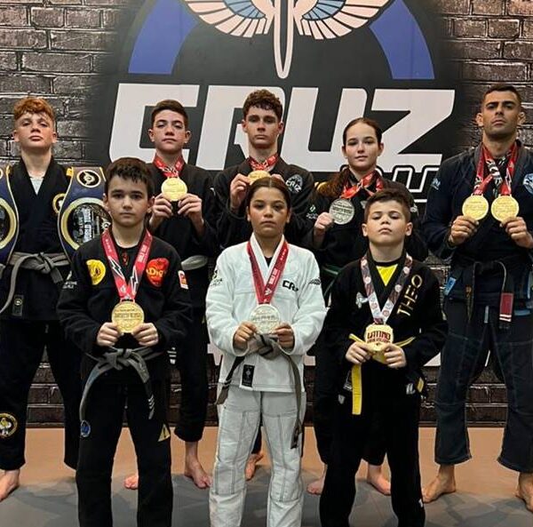 Atletas da Escola de Jiu-Jítsu CRUZ BJJ conquistam Títulos Latino Americano em MG e Mundial no RJ