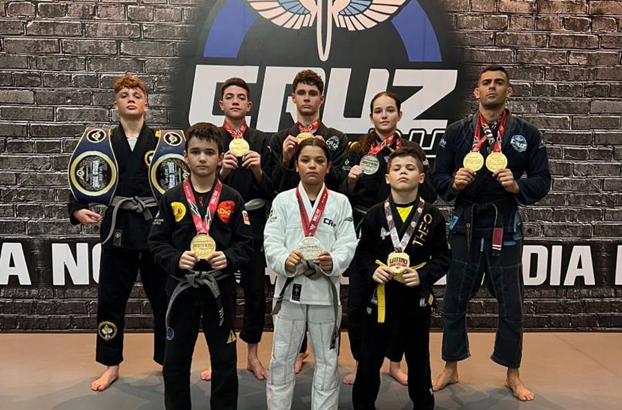 Atletas da Escola de Jiu-Jítsu CRUZ BJJ conquistam Títulos Latino Americano em MG e Mundial no RJ