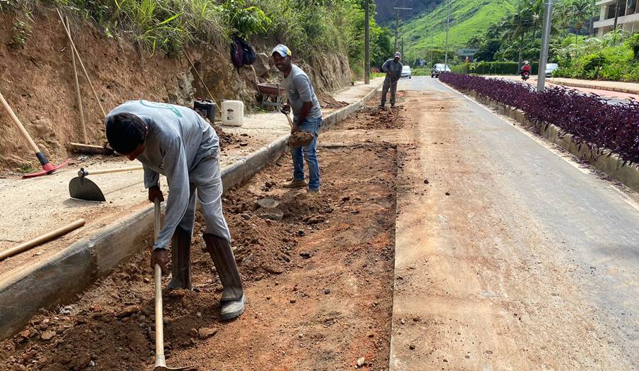 Trecho da Avenida Jehú Faria em Leopoldina está interditado para reparos