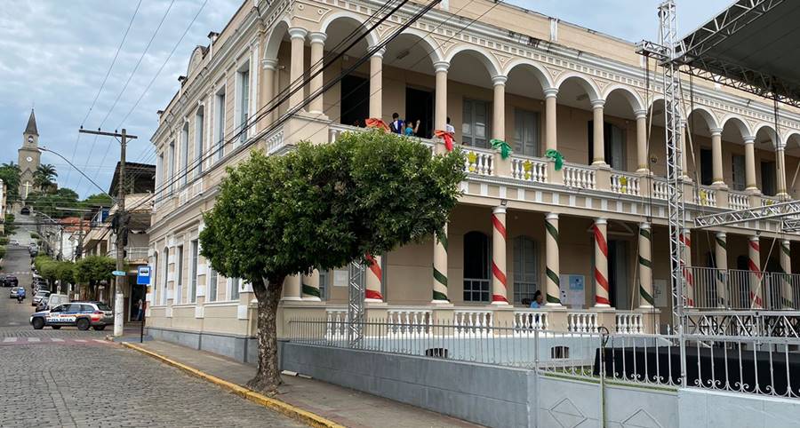 Desfile Natal com Flautas é atração dos 70 anos do Conservatório Estadual de Música Lia Salgado neste sábado