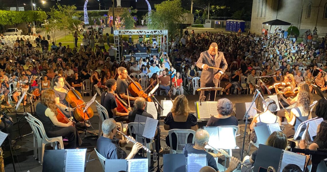 Orquestra Lia Salgado reúne público na Praça Dom Helvécio em Leopoldina