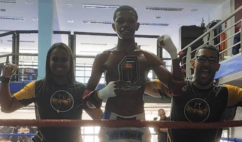 Atleta leopoldinense de 16 anos se sagra campeão de torneio de Muay Thai no Rio de Janeiro