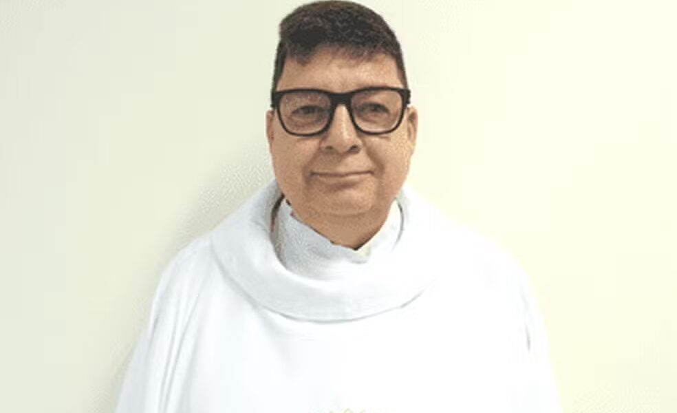 Padre natural de Cataguases morre após perder controle do carro e descer ribanceira na BR-267