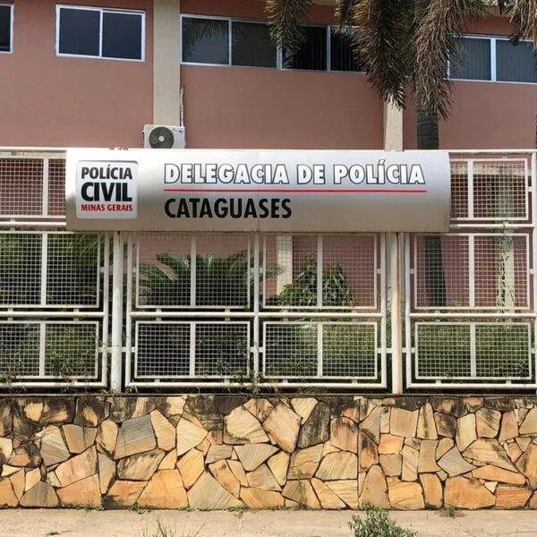 Homem é preso por agredir ex-companheira dentro de supermercado em Cataguases