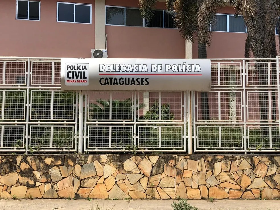 Mãe e padrasto são acusados de usar adolescente autista para produzir conteúdo adulto na internet em Cataguases