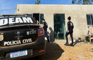 Polícia Civil cumpre buscas na casa de suspeita de negociar bebê em Muriaé