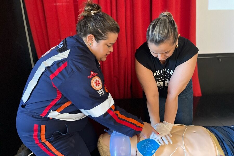 Profissionais da saúde de Leopoldina recebem treinamento de primeiros socorros e atendimento pré-hospitalar