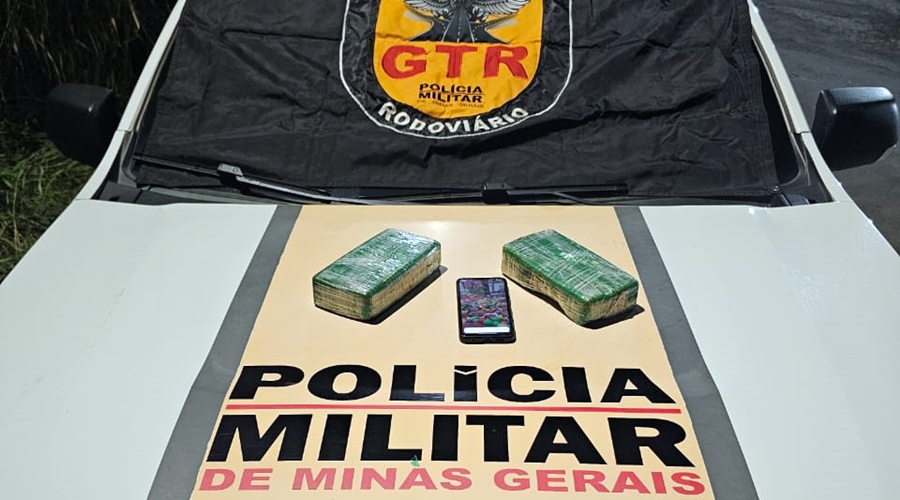 Passageira é presa com barras de crack em ônibus que seguia na BR-267