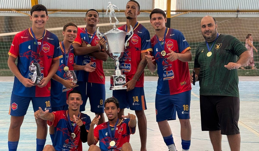 Equipe de futsal do La Masia goleia na final e conquista campeonato em Rio Pomba