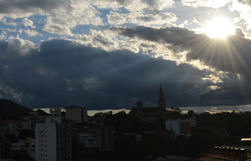 El Niño se intensifica e tem 81% de chance de ficar muito forte até o fim do ano