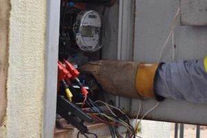 Medidores de energia e registro de água são furtados de duas casas em Leopoldina