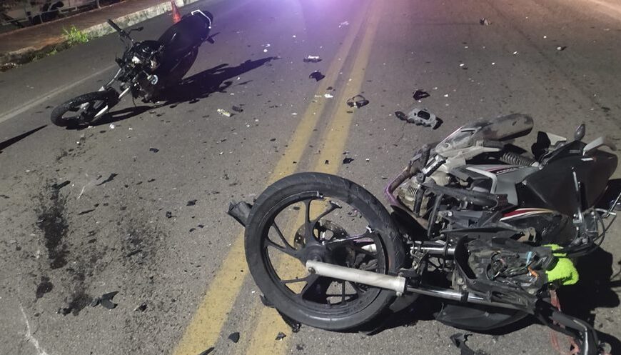 Batida de frente entre motos deixa homem gravemente ferido na BR-356 em Muriaé