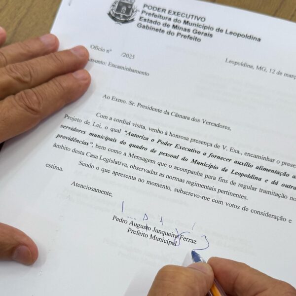 Prefeitura propõe reajuste salarial de 8% e aumento de 40% no vale alimentação para servidores municipais de Leopoldina