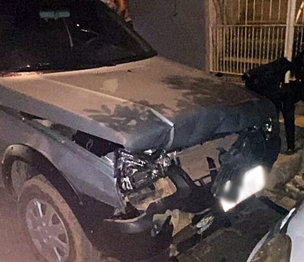 Homem tenta atropelar prefeito e deixa feridos em Recreio