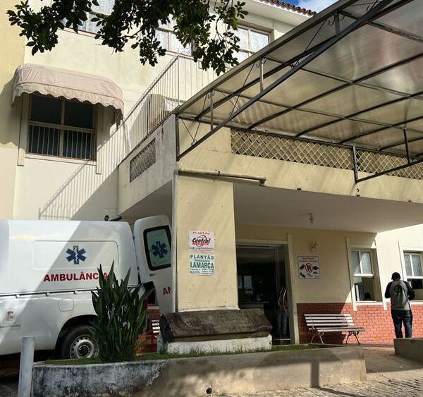 Hospital de Leopoldina emite Nota sobre grávida que aguarda há 5 dias parto induzido de bebê morto