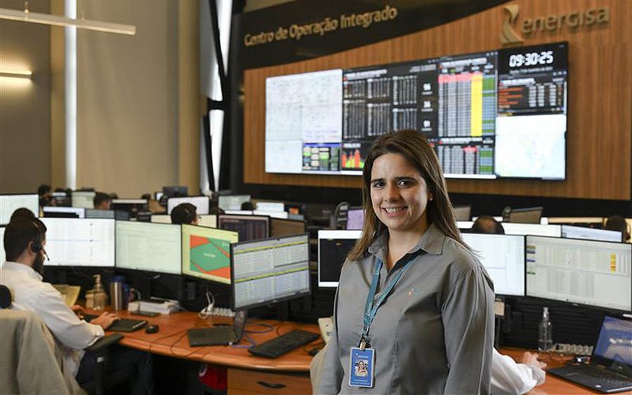 Como a inclusão de mulheres transforma o setor elétrico