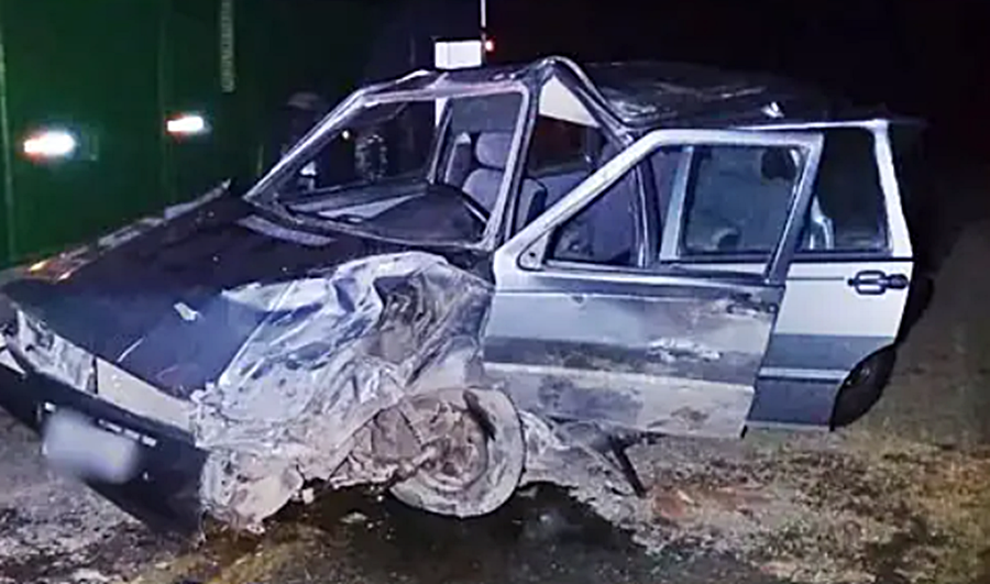 Adolescente de 14 anos pega carro escondido e causa acidente na MG-126 em São João Nepomuceno