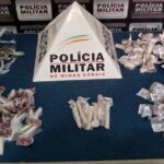 PM flagra venda de droga e prende jovem de 18 anos em Além Paraíba