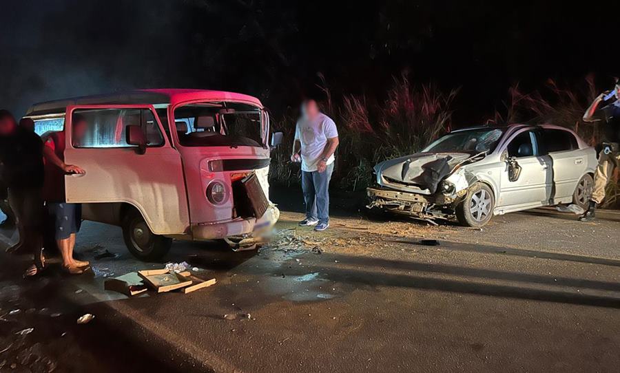 Colisão na MG-285 deixa 4 pessoas feridas em Cataguases