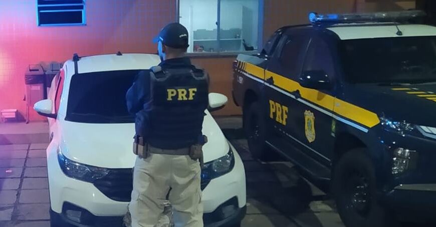 Caminhonete furtada em Macaé é recuperada pela PRF em Leopoldina