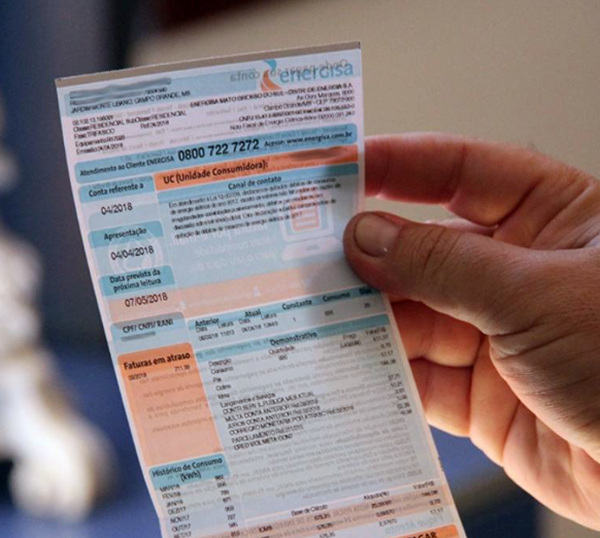 Mais de 52 mil famílias em Minas podem ter desconto na conta de luz e ainda não recebem benefício