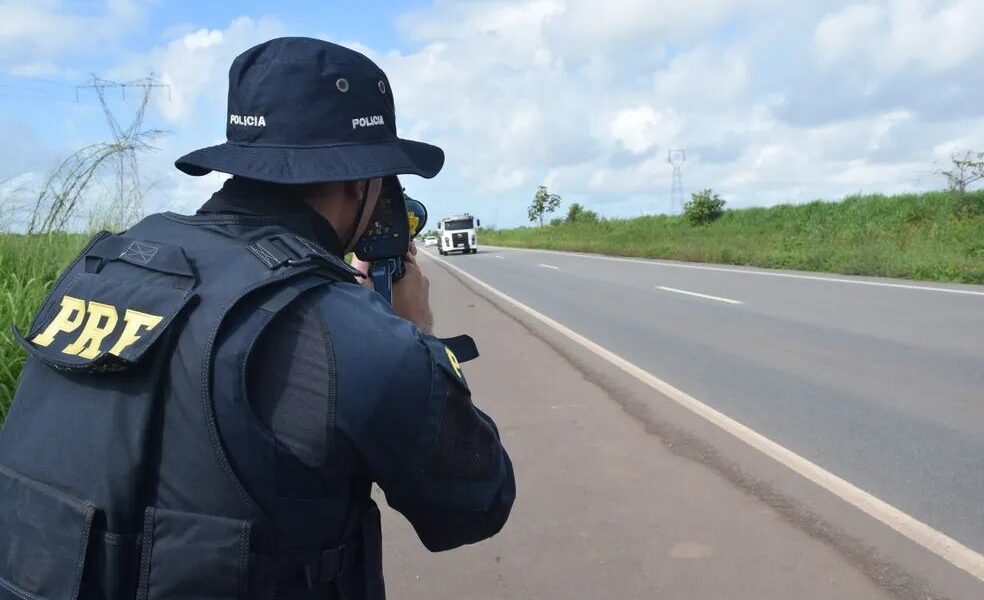 Mais de 9 mil veículos foram flagrados em excesso de velocidade nas rodovias de MG durante o feriado