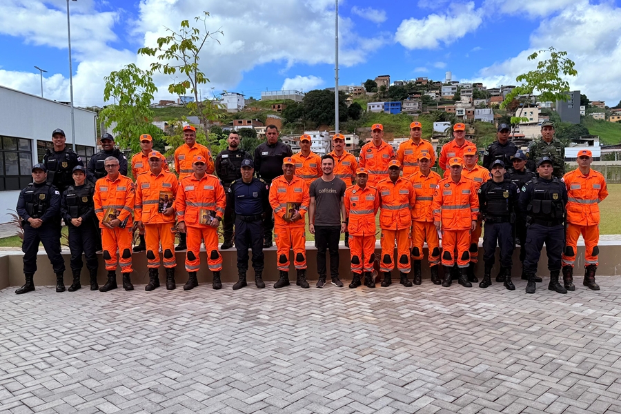 Deputado federal Pedro Aihara visita Leopoldina e se reúne com forças de segurança e resgate