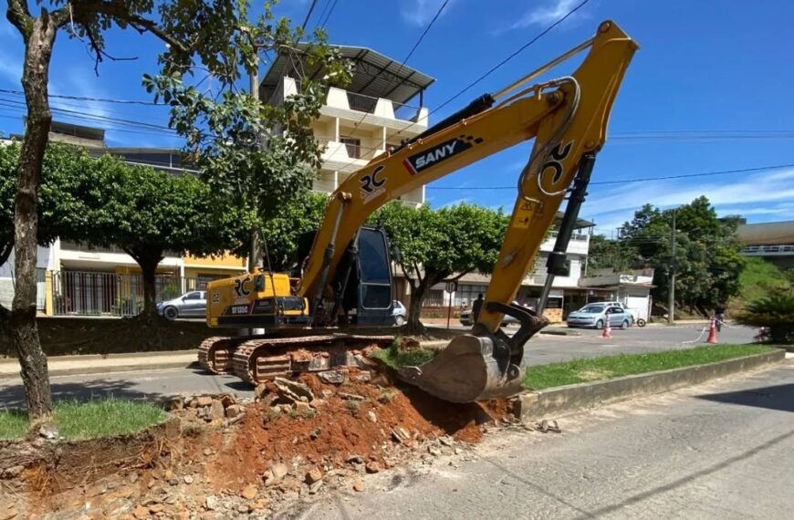Prefeitura de Leopoldina divulga edital de processo seletivo com cinco vagas para operador de máquinas