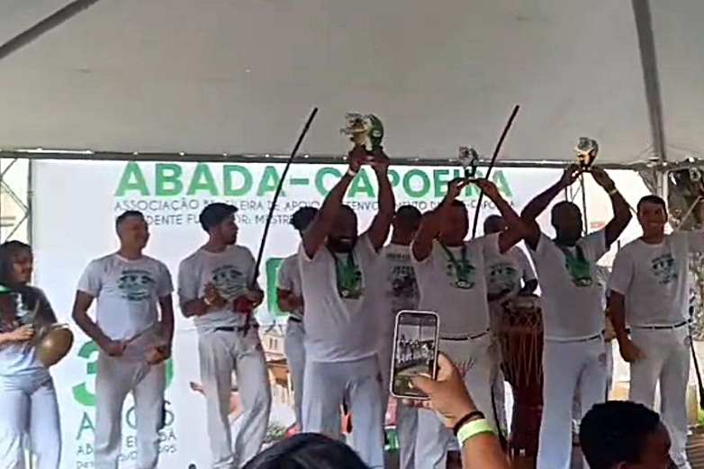 Capoeiristas de Leopoldina se destacam nos Jogos Abertos da Zona da Mata em Ubá