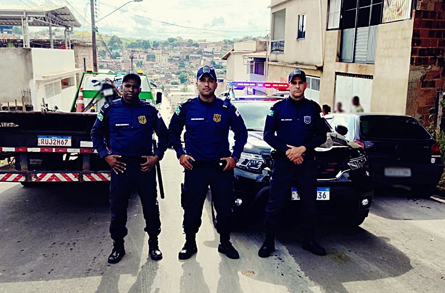 Motoqueiro ‘dá grau’ próximo de viatura e é preso pela Guarda Civil Municipal de Leopoldina